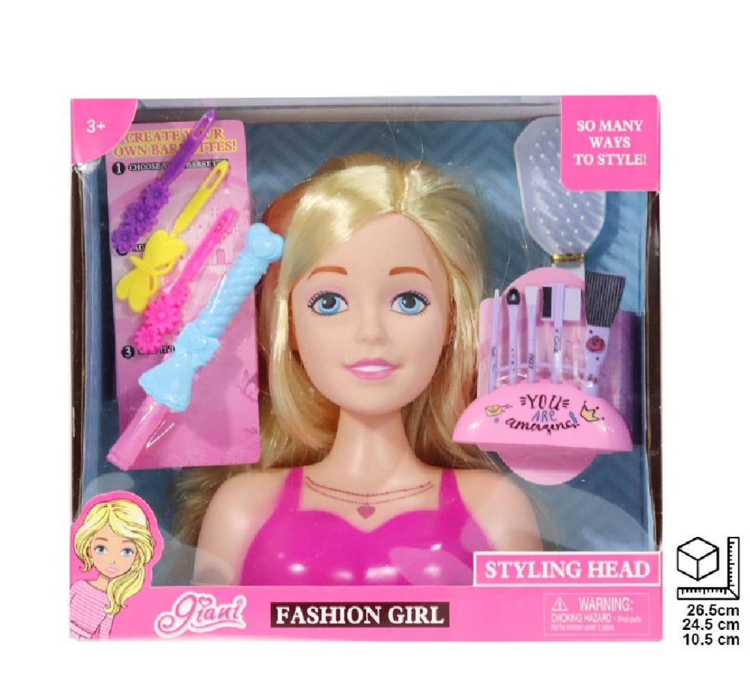 MUÑECA EN CAUCHO CON ACCESORIOS
DIM:26.5*10.5*24.5CM 26.5*10.5*24.5CM